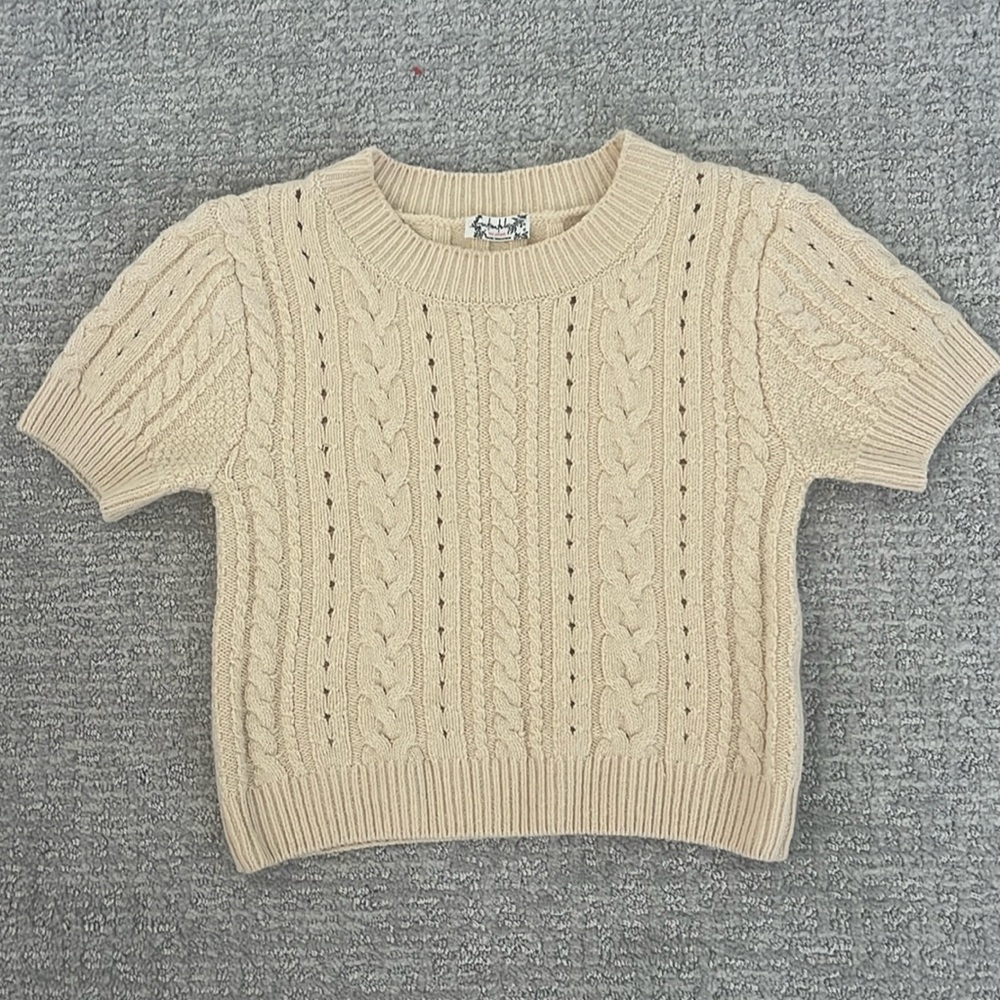 Free People darling cropped sweater!